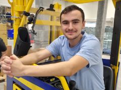 Sefet Sinani, Logistiker in Ausbildung