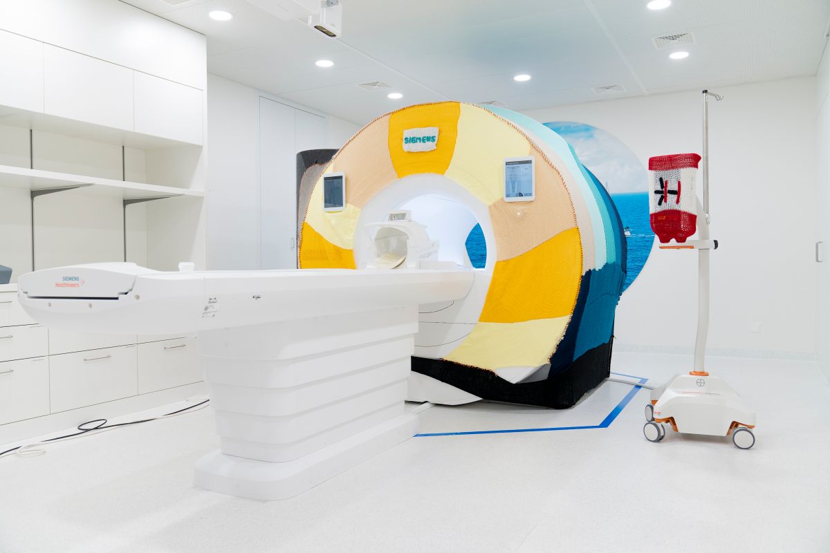 Eingestricktes MRT-Gerät