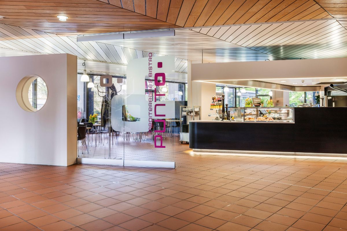 Innenansicht des Restaurants Punto