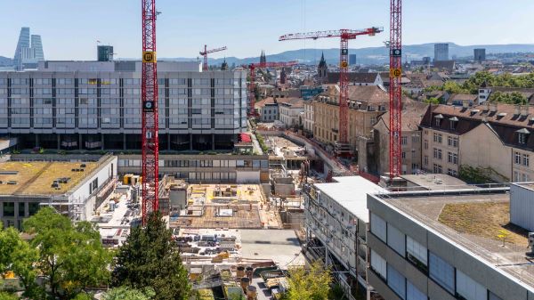 Der Neubau wächst sichtbar in die Höhe